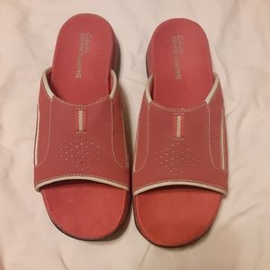 Clark's Springers, Slide On Sandals. Maroon and Beige. Size 8.